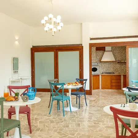 Castellinaria Nocleg ze śniadaniem 4*