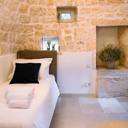 Castellinaria فندق مبيت وإفطار 4*