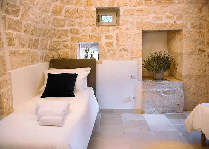 Castellinaria Bed & Breakfast 4*